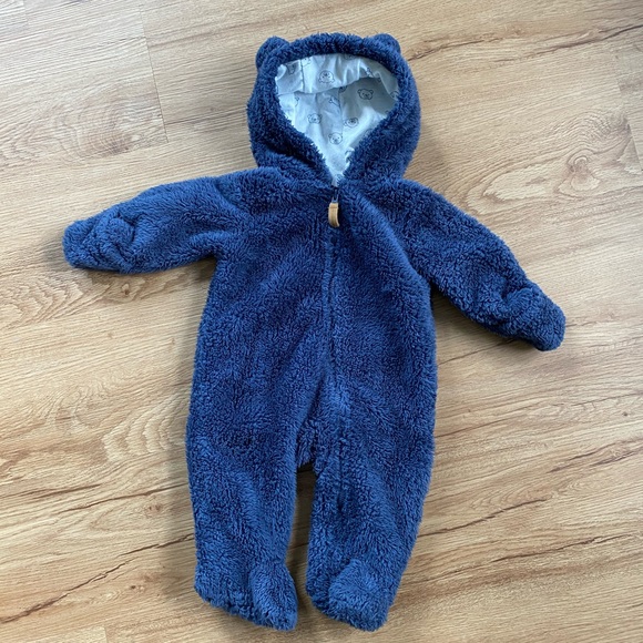 Carter’s Winter Onesie - Picture 1 of 4